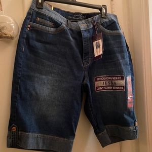 NWT Bermuda shorts